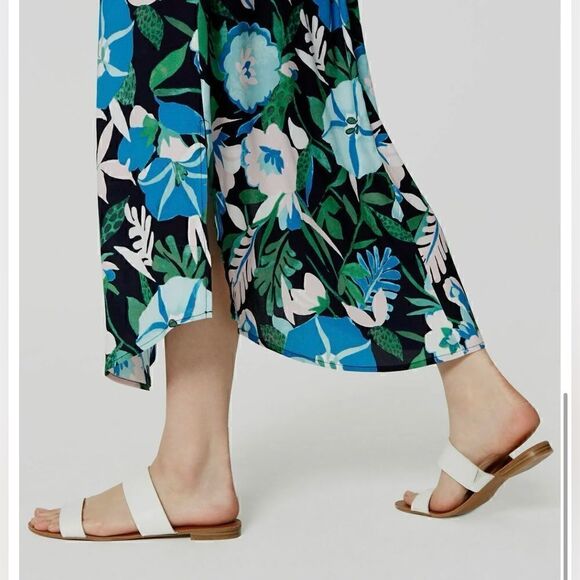 Loft floral skirt 30” length, elasticized waist - Picture 4 of 6